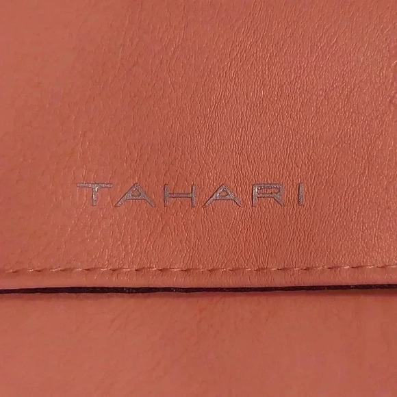 NWOT TAHARI PINK WRISTLET WALLET WITH IDENTITY PROOF LINING - Picture 2 of 13